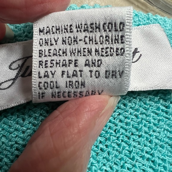 Judith Hart Collection  Sweater Top  M (Runs Large) - Picture 7 of 9